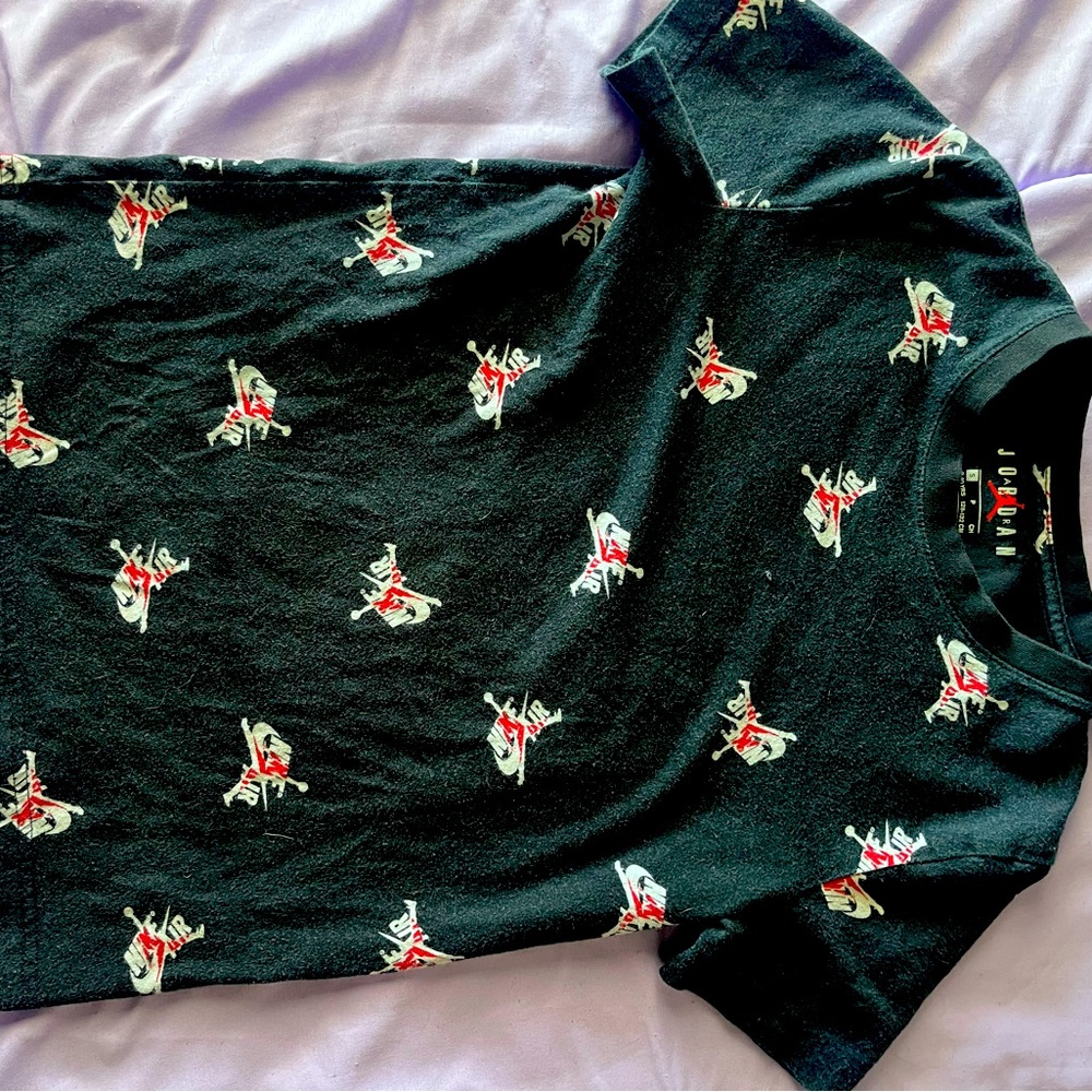 Boys black Jordan shirt